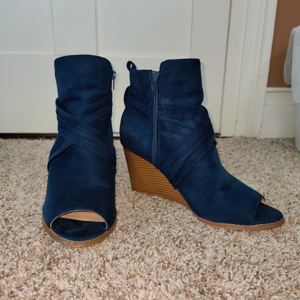 Brinley Co. Womens Wedge Bootie Blue, 9.5 Regular US